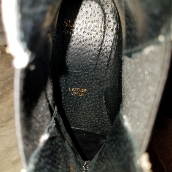 Boîte à Bijoux En Forme De Cœur, Cuir Vachette. Maroquinerie